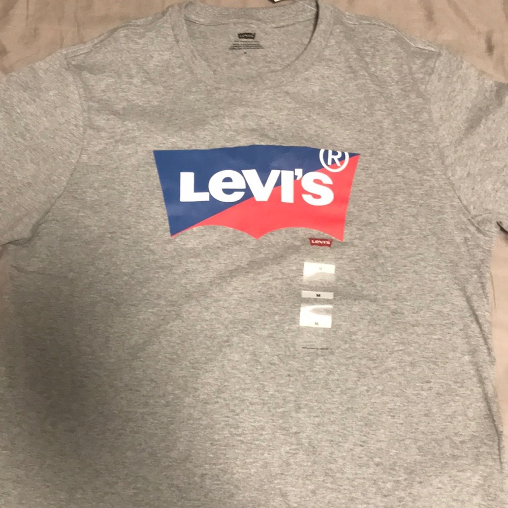 Gray Levi’s Graphic T-Shirt